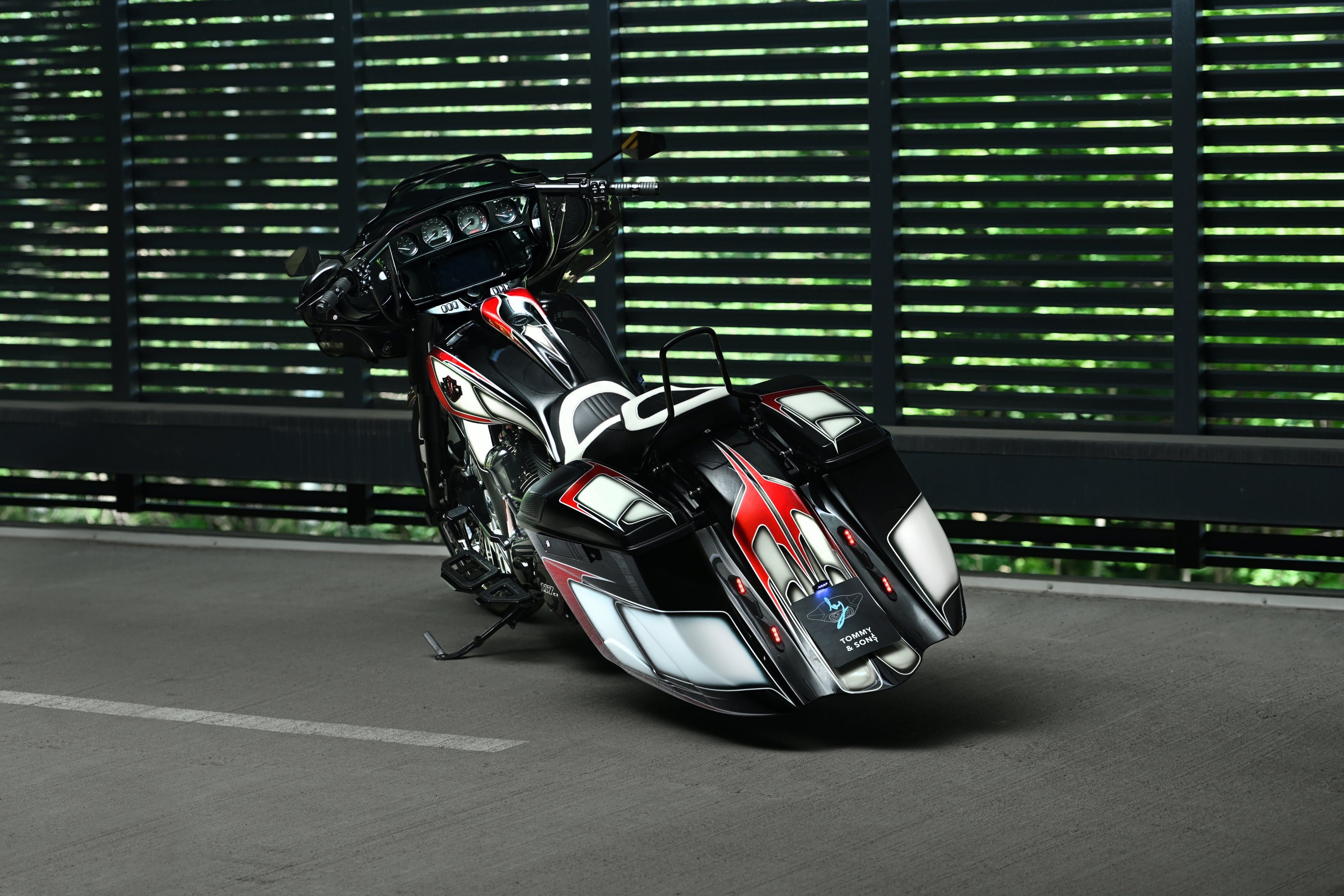 Billow set of stretched rear fender and saddlebags for Harley Davidson Touring 2014 up