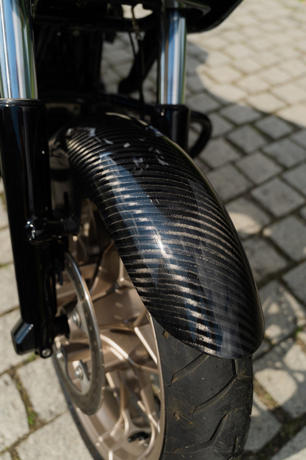 Mid Length Carbon Fiber Front Fender for Harley Davidson Touring 2014-2023