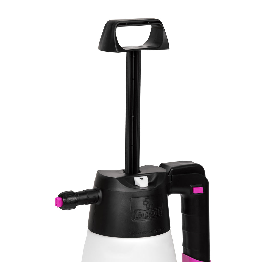 https://mctech.dk/wp-content/uploads/2025/12/Foam-Sprayer-plunger-scaled.jpg
