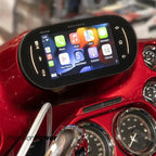 Soundstream HDHU9813RG – CarPlay/Android Radio til H-D Road Glide 1998-2013