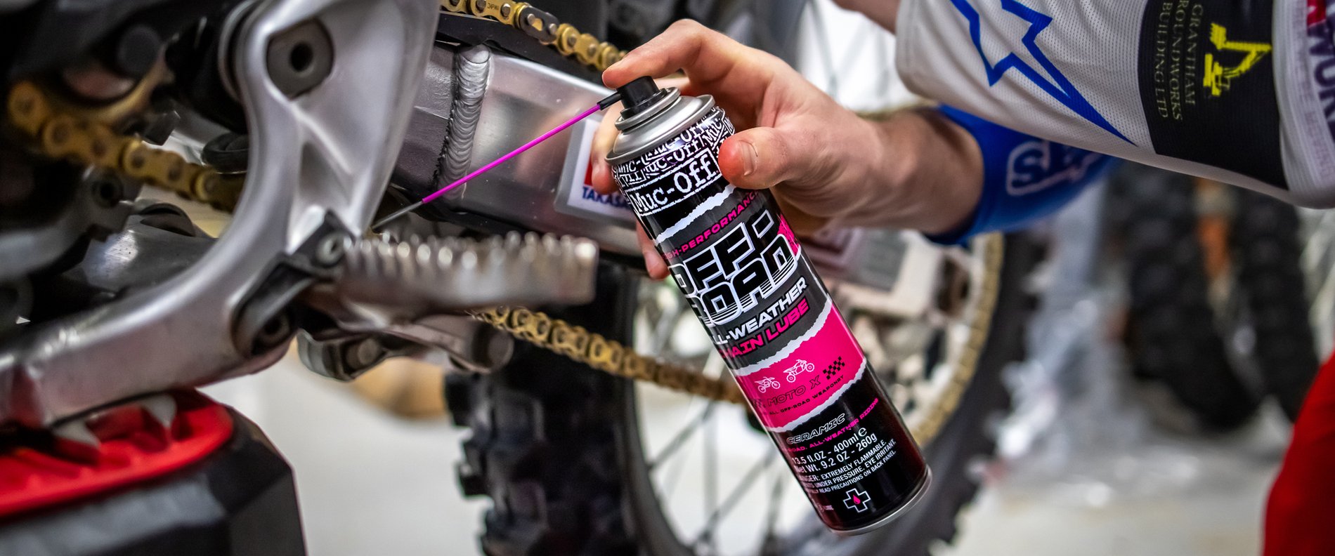 https://mctech.dk/wp-content/uploads/2021/03/HERO-Off-Road-All-Weather-Chain-Lube_1900x_crop_center.jpg