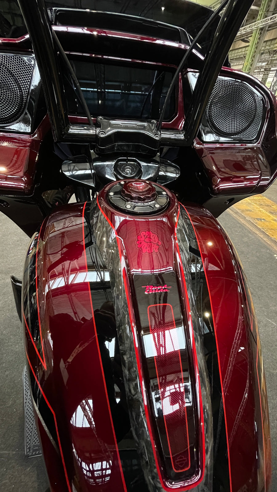 Road Glide 2023.5 ombygning: "80's" — lydsystem fra bunden og 23" forhjul