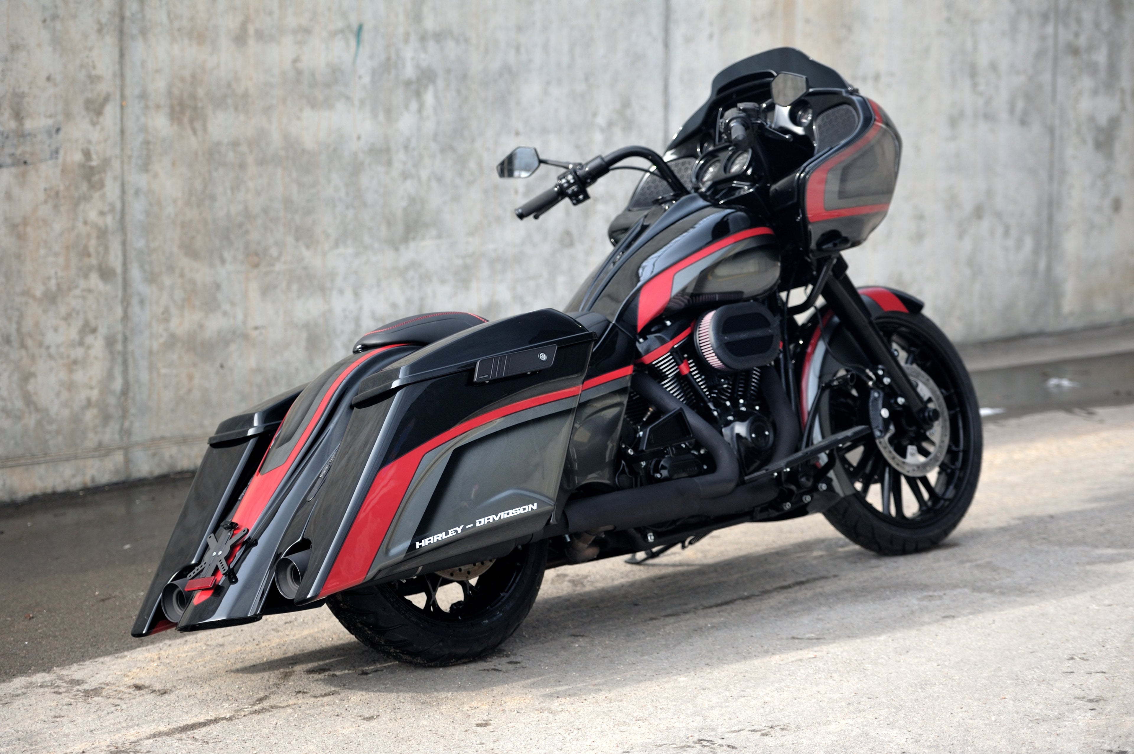 Magnus Stretched Saddlebags w/o Lids for Harley Davidson Touring 2014 up models