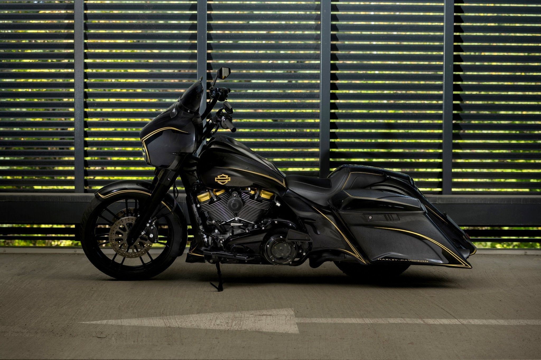 Magnus side cover and tank shroud set for Harley Davidson Touring 2014 up models