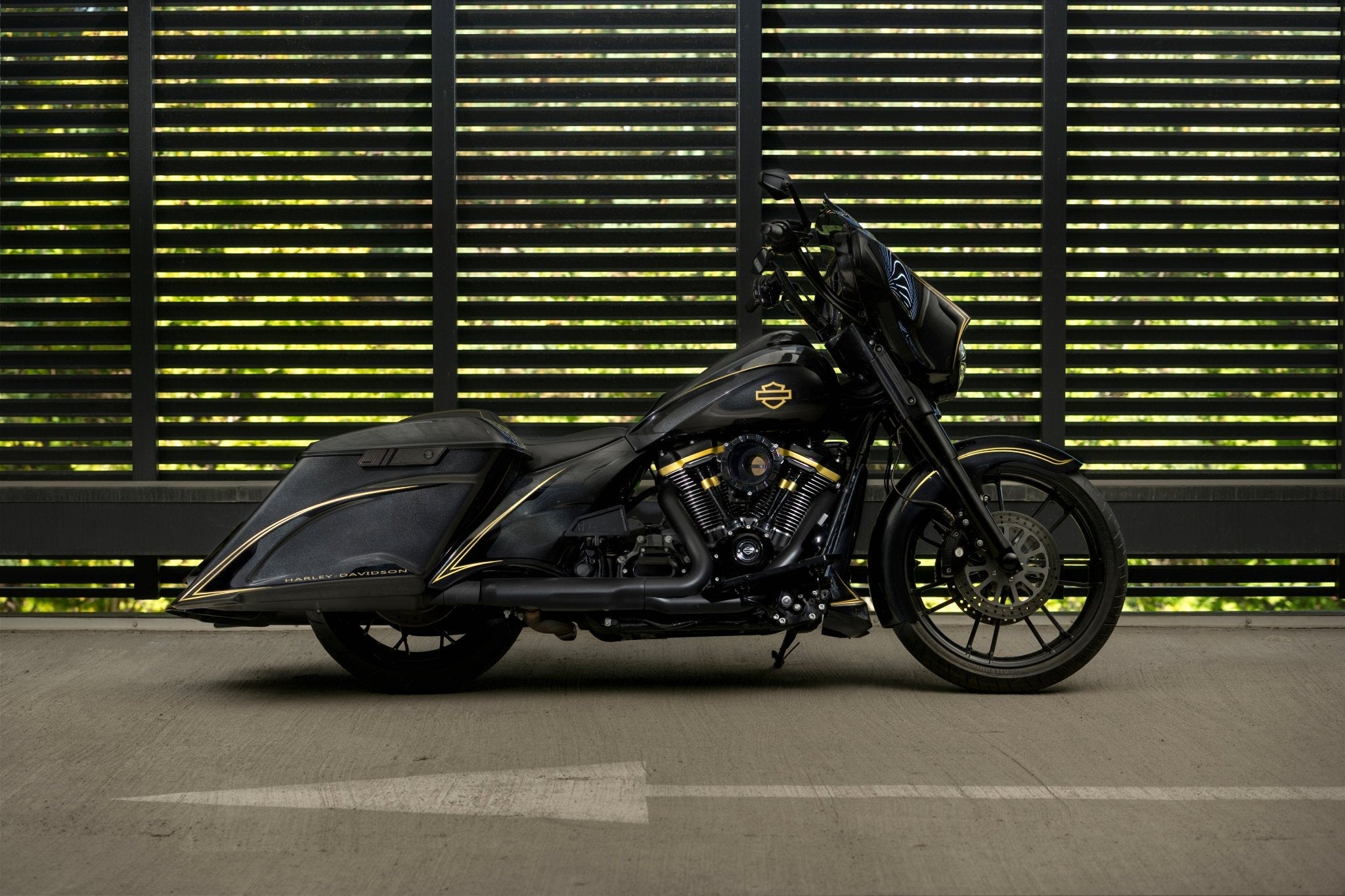 Magnus side cover and tank shroud set for Harley Davidson Touring 2014 up models