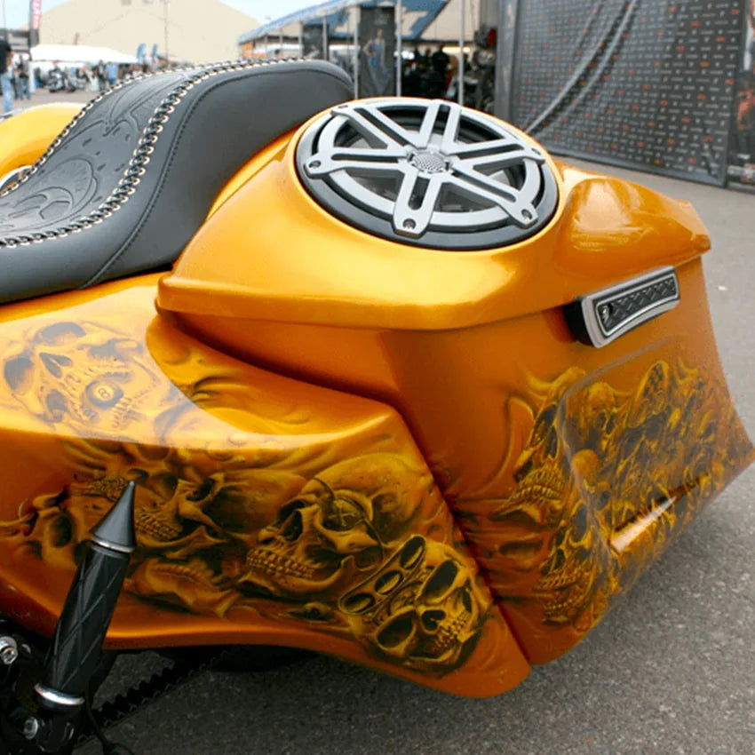 Speed By Design Molly Whopper sidetaske låg med 8" højtaler udskæring til Harley-Davidson Street Glide, Road Glide og Electra Glide 2014-2023