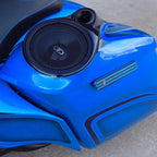 Speed By Design Twisted 8 sidetaske låg med 8" højttaler udskæring til Harley-Davidson Street Glide, Road Glide og Electra Glide 2014-2023