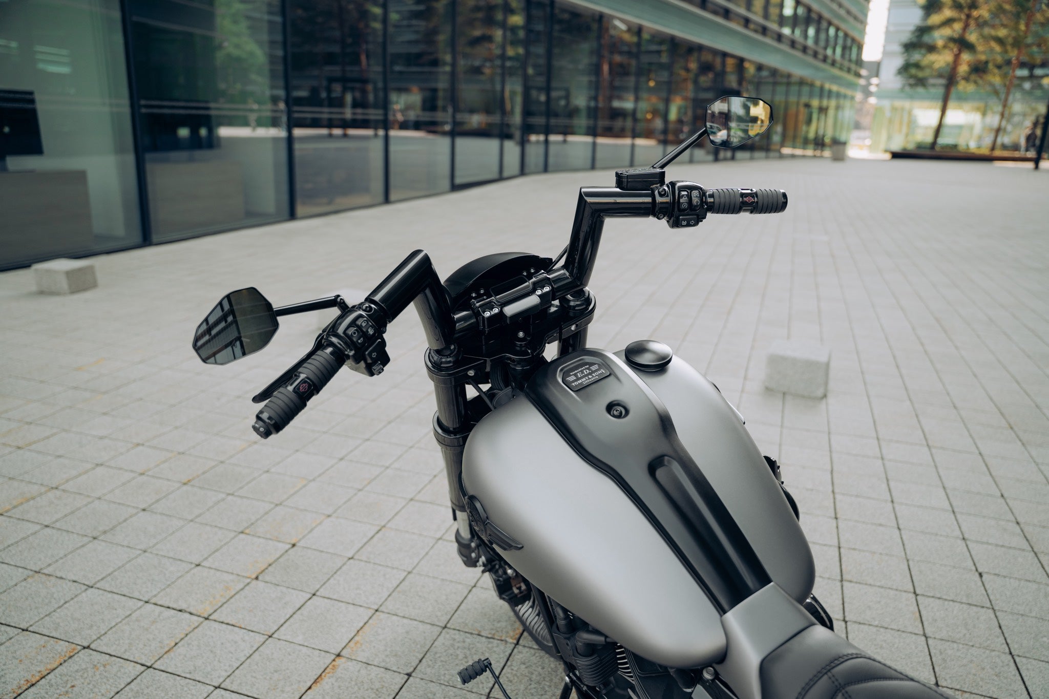 Apollo 2" Handlebar for Softail models with 1.25" diameter risers and Cable Clutch