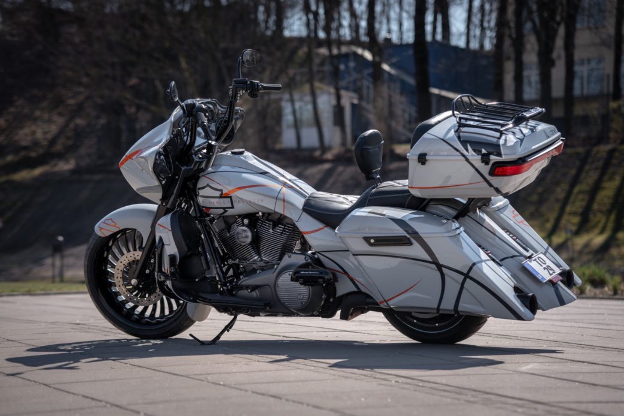 Magnus side cover and tank shroud set for Harley Davidson Touring 2009-2013