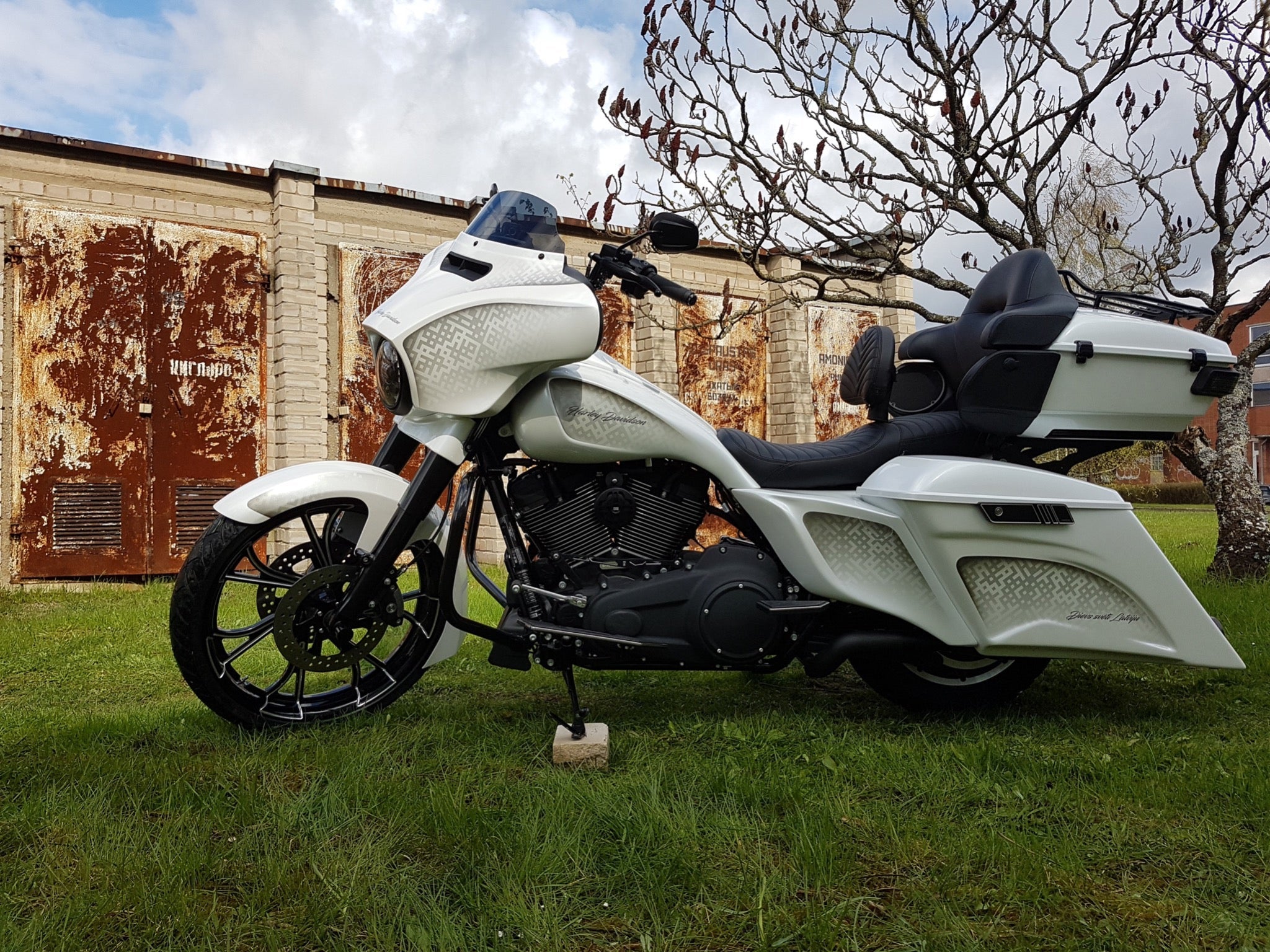 Stretched Side Covers for Harley Davidson Touring 2014 up models