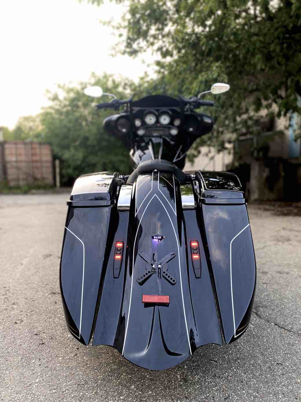Billow set of stretched rear fender and saddlebags for Harley Davidson Touring 2014 up