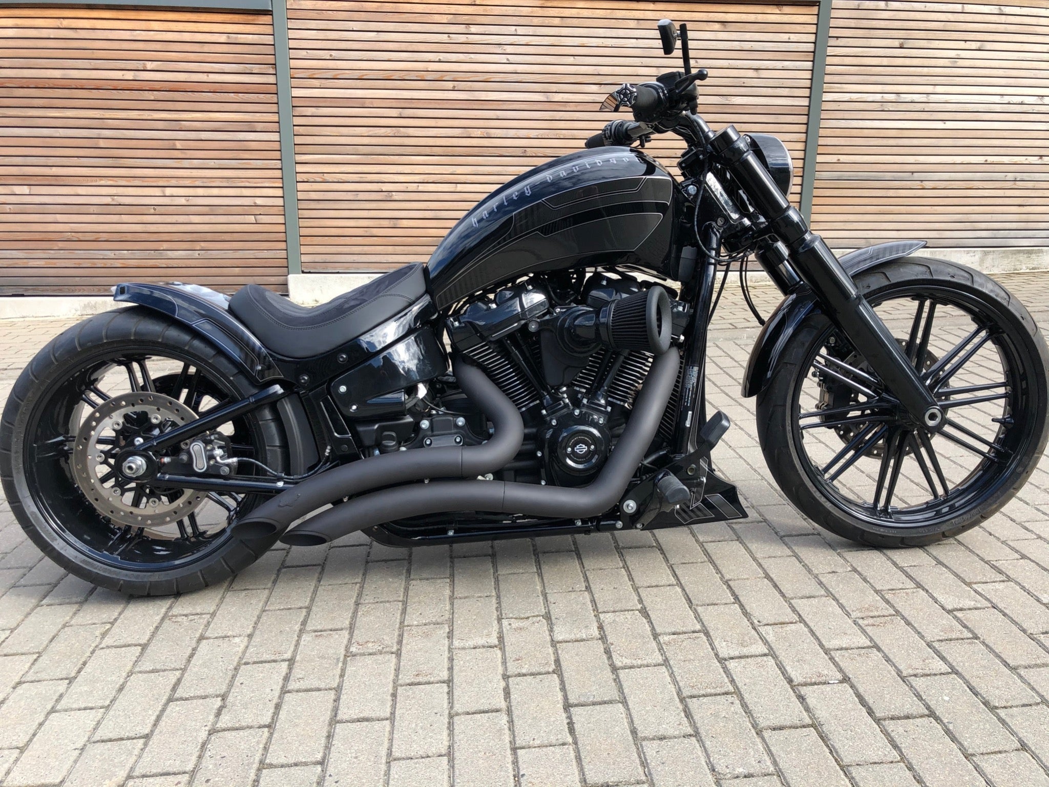 Sinner set for Harley Davidson Softail M8 models
