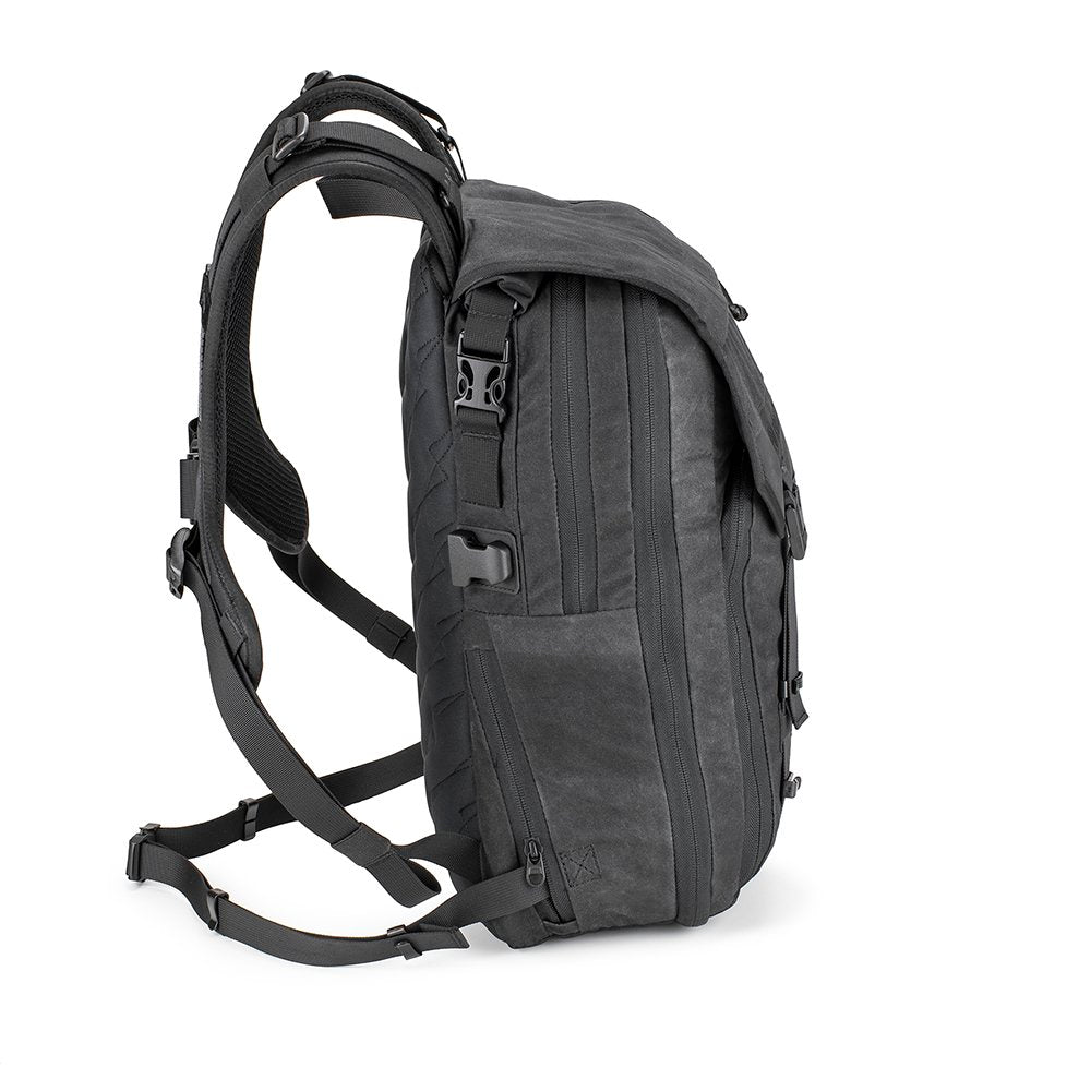 https://mctech.dk/wp-content/uploads/2022/12/rsd-backpack-expand1-black.jpg
