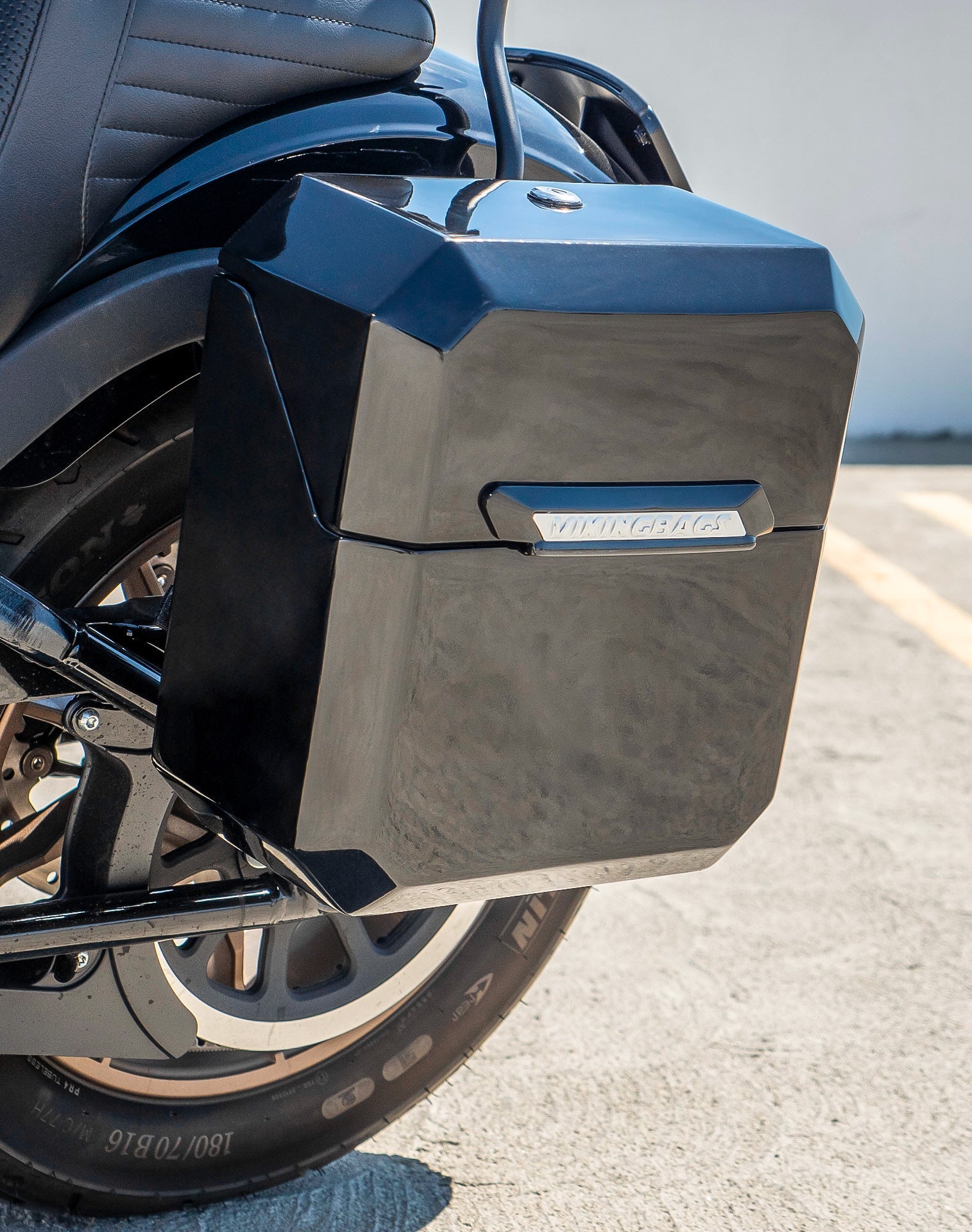 15L - Outlaw Quick Mount Medium Harley Softail Low Rider S FXLRS Painted Hard Solo Saddlebag (Left Only)