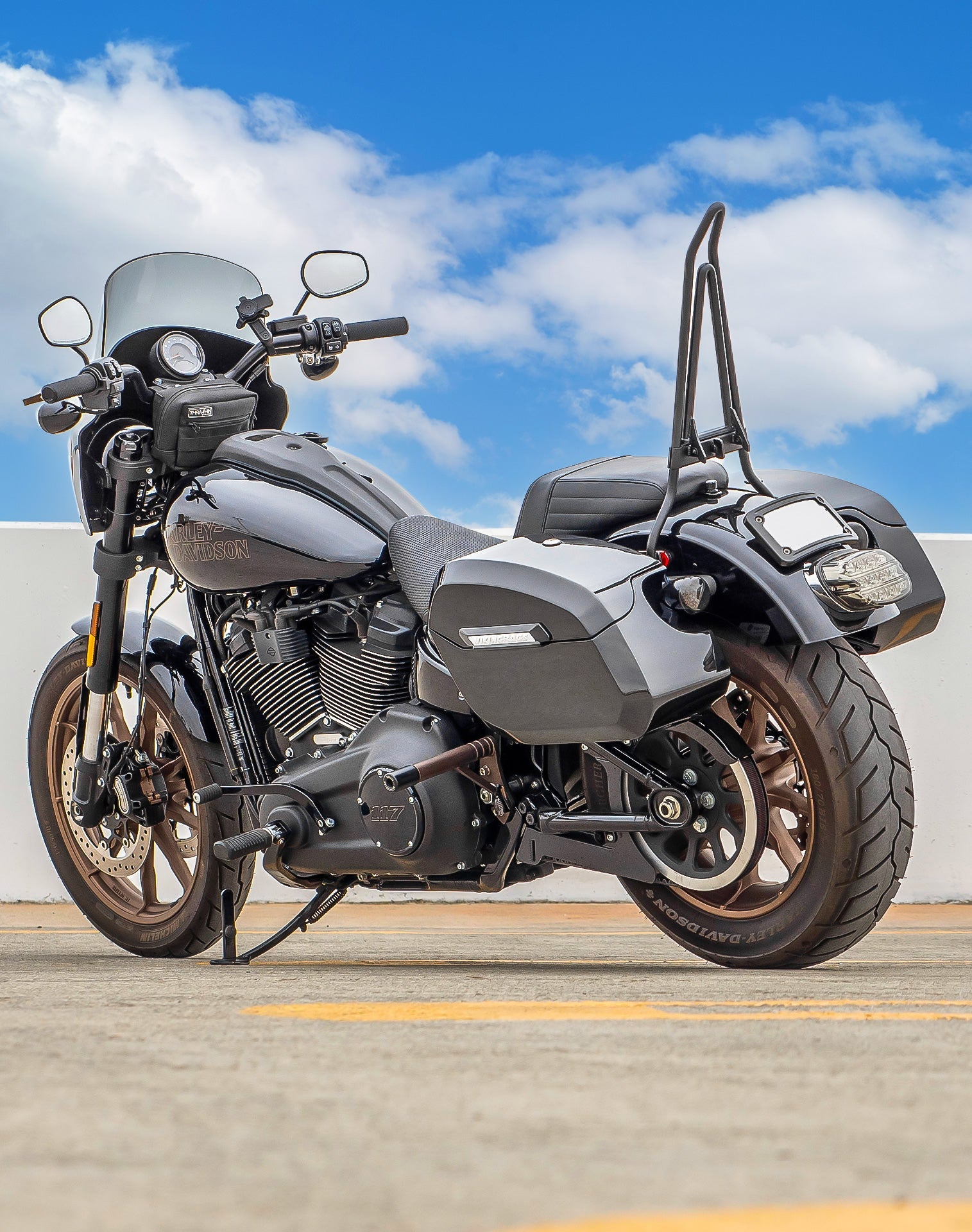 32L - Mørke Store Quick Mount Lakerede Hårde Sadel tasker til Harley Softail Low Rider S FXLRS