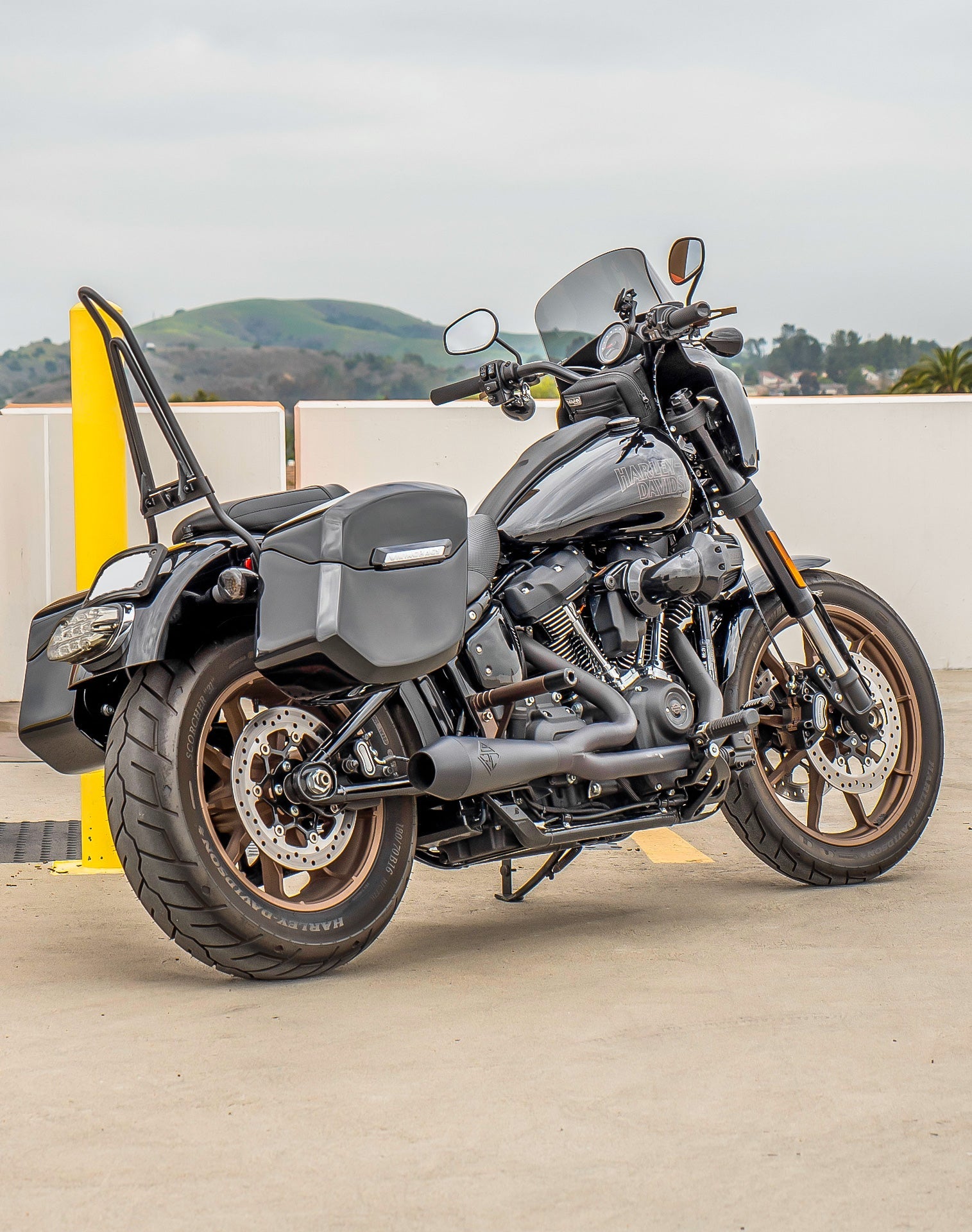 24L - Ironclad Quick-Mount Medium Harley Softail Low Rider S FXLRS Painted Hard Saddlebags