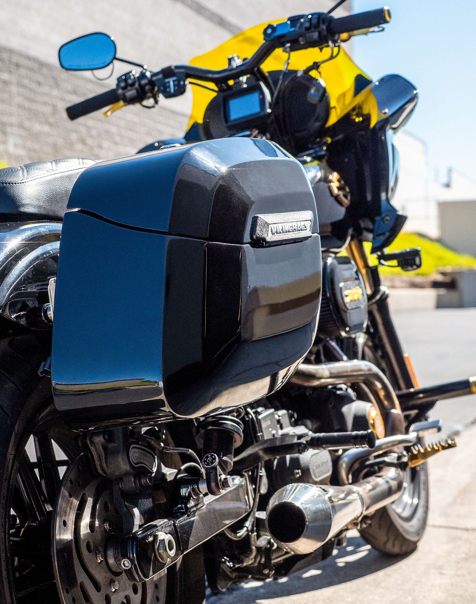 36L - Lamellar Raven Ekstra Store Støddæmpere-udskåret Malet Hårde Sadel tasker til Harley Dyna Street Bob FXDB/I