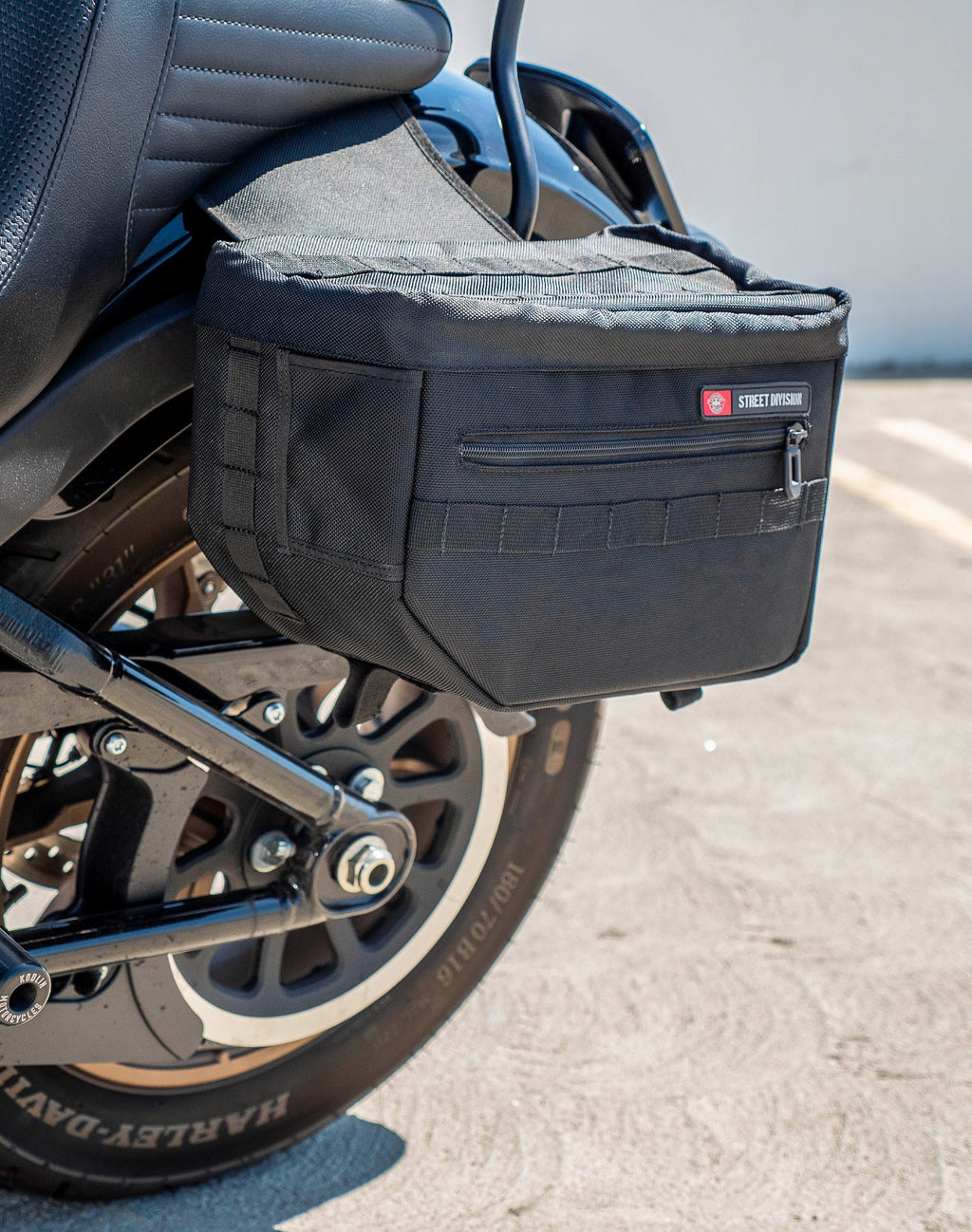 18L - Patriot Cordura Throw-over Sidetasker til Harley Softail Low Rider S FXLRS